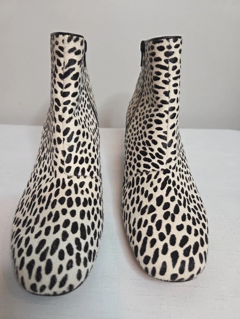 Clarks Sheer Flora 2 Leopard Print Calf Hair Ankle Boots Leather Size 9